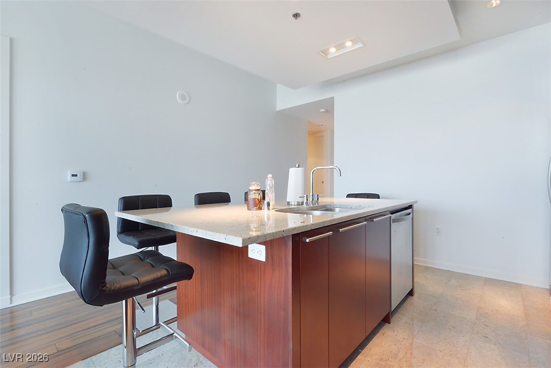 4471 Dean Martin Drive 3904