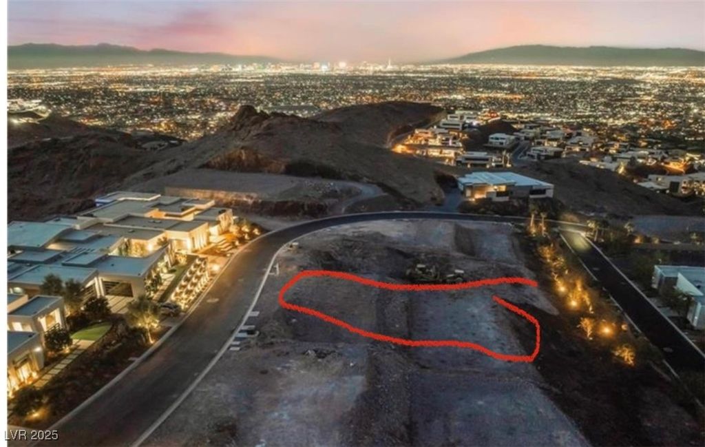 Photo of 654 Dragon Peak Dr, Henderson, NV 89012 (MLS # 2703067)