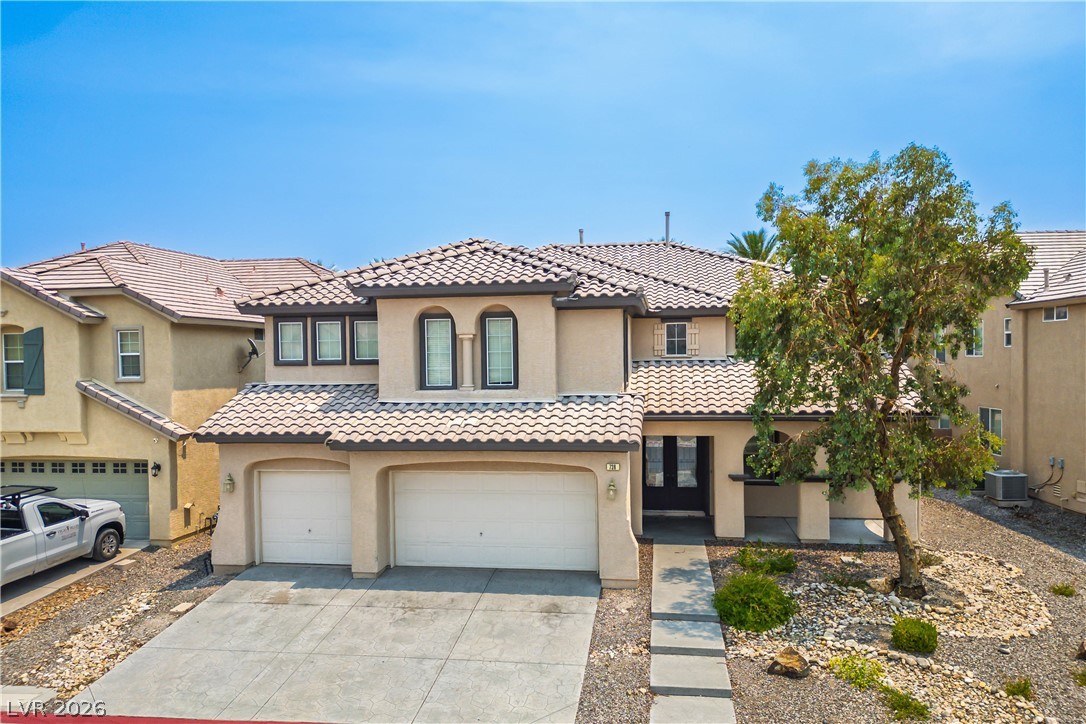 738 KEW GARDENS Drive