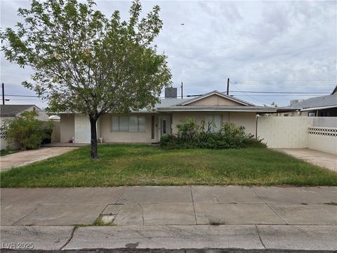 Photo of 541 Burton Street, Henderson, NV 89015 (MLS # 2735439)