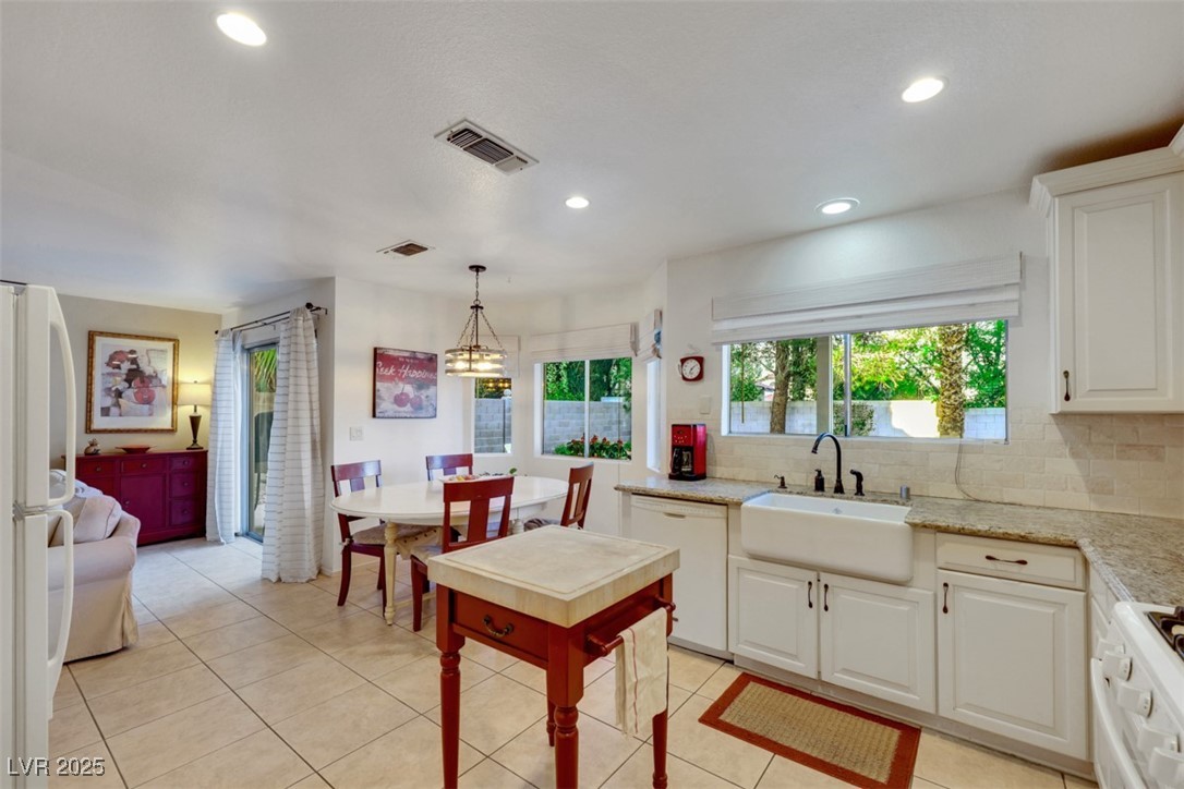 Las Vegas, Nevada 89123, United States, 3 Bedrooms Bedrooms, ,3 BathroomsBathrooms,Residential,Pending,131246