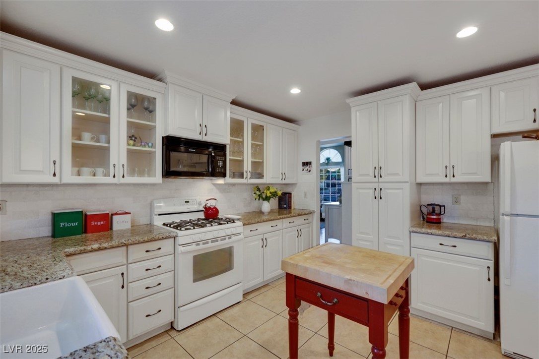 Las Vegas, Nevada 89123, United States, 3 Bedrooms Bedrooms, ,3 BathroomsBathrooms,Residential,Pending,131246