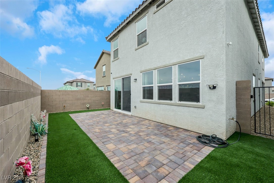 Las Vegas, Nevada 89139, United States, 5 Bedrooms Bedrooms, ,3 BathroomsBathrooms,Residential,Active,114632