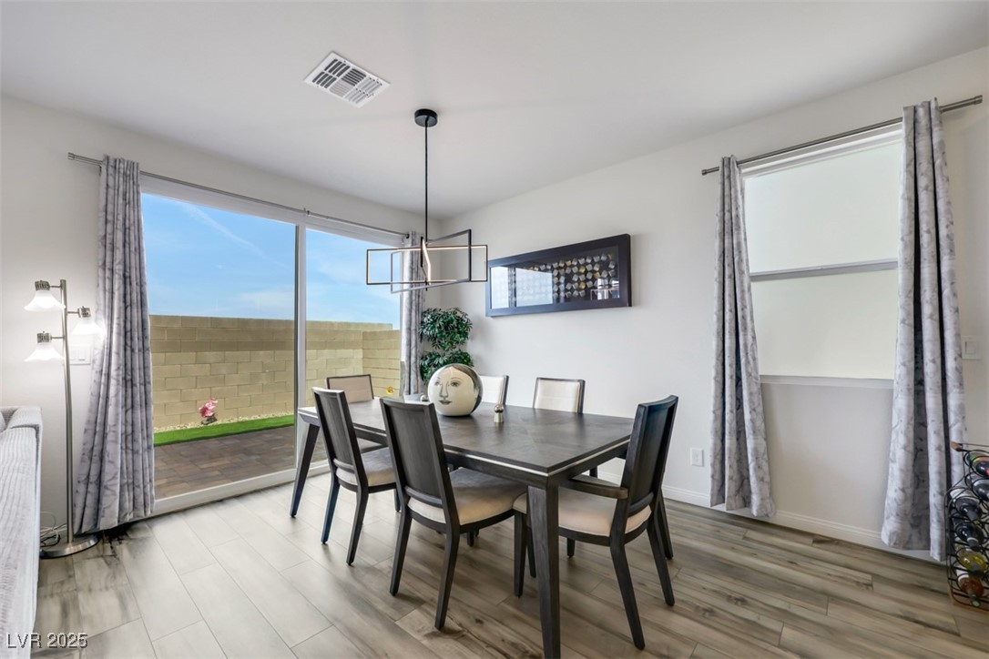 Las Vegas, Nevada 89139, United States, 5 Bedrooms Bedrooms, ,3 BathroomsBathrooms,Residential,Active,114632