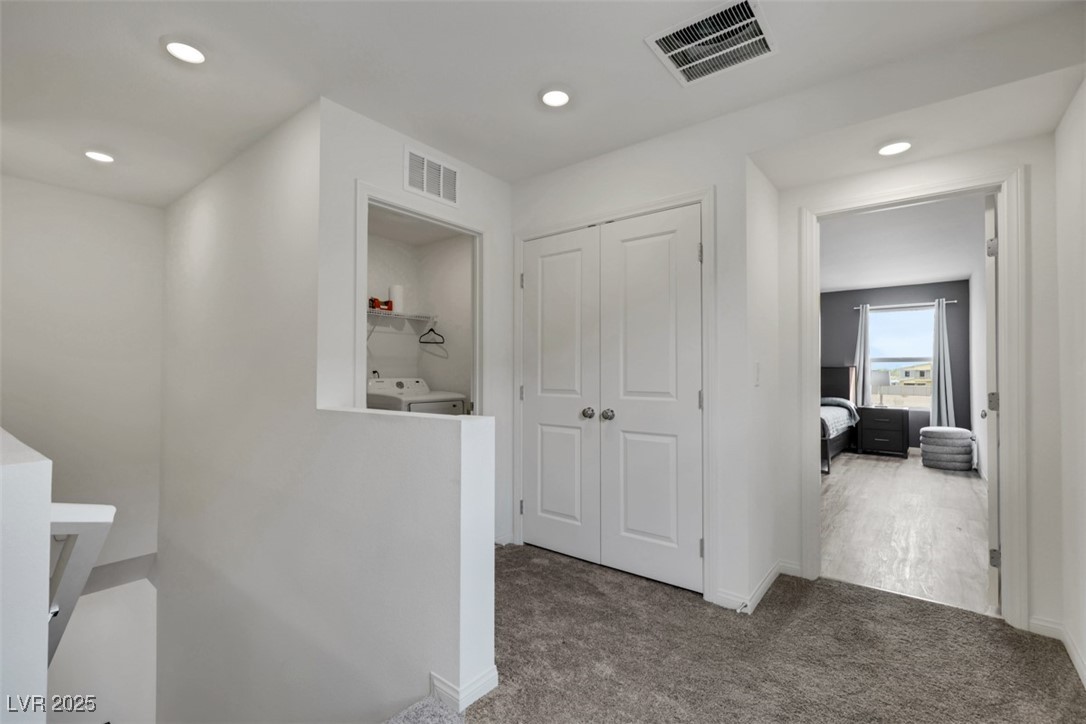 Las Vegas, Nevada 89139, United States, 5 Bedrooms Bedrooms, ,3 BathroomsBathrooms,Residential,Active,114632