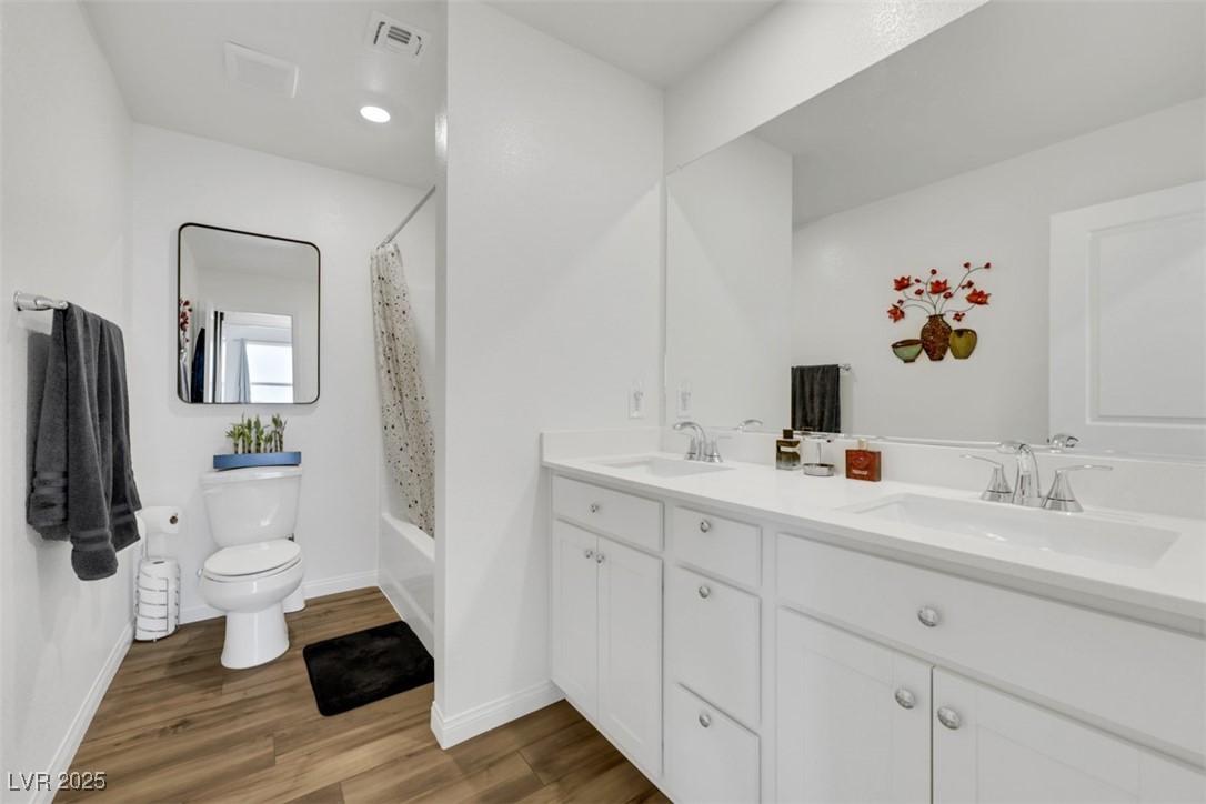 Las Vegas, Nevada 89139, United States, 5 Bedrooms Bedrooms, ,3 BathroomsBathrooms,Residential,Active,114632