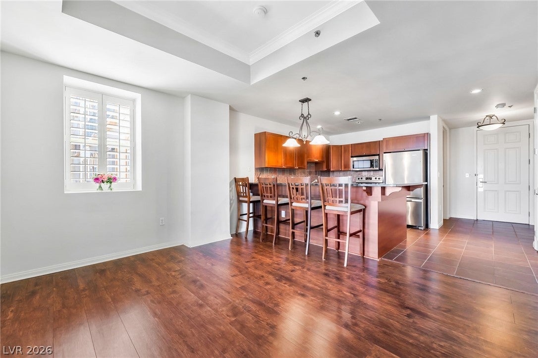 2405 W Serene Avenue 529