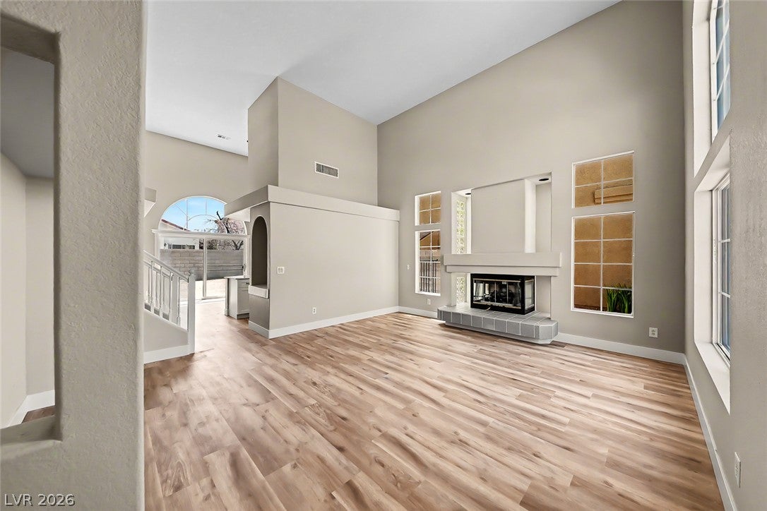 8753 Harvest Valley Avenue
