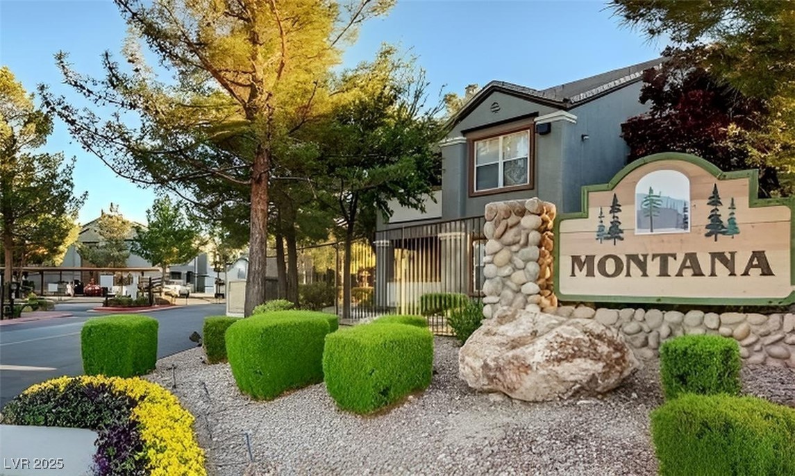 Las Vegas, Nevada 89183, United States, 2 Bedrooms Bedrooms, ,2 BathroomsBathrooms,Residential,Active,240940