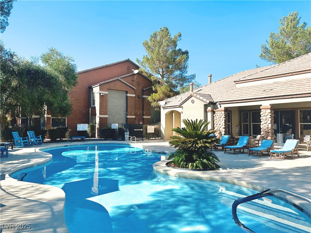Las Vegas, Nevada 89183, United States, 2 Bedrooms Bedrooms, ,2 BathroomsBathrooms,Residential,Active,240940