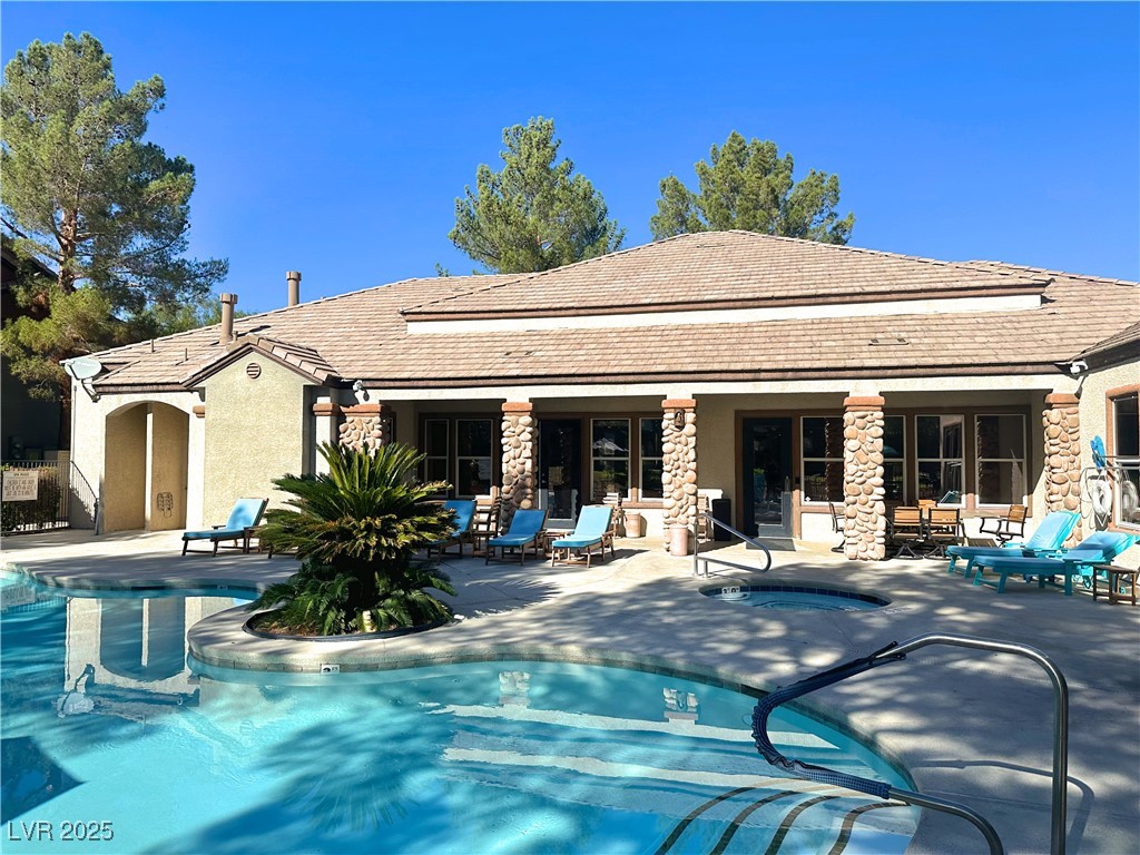 Las Vegas, Nevada 89183, United States, 2 Bedrooms Bedrooms, ,2 BathroomsBathrooms,Residential,Active,240940