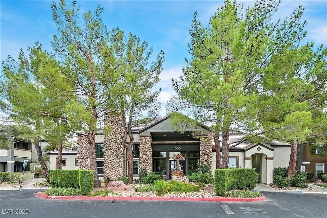 Las Vegas, Nevada 89183, United States, 2 Bedrooms Bedrooms, ,2 BathroomsBathrooms,Residential,Active,240940