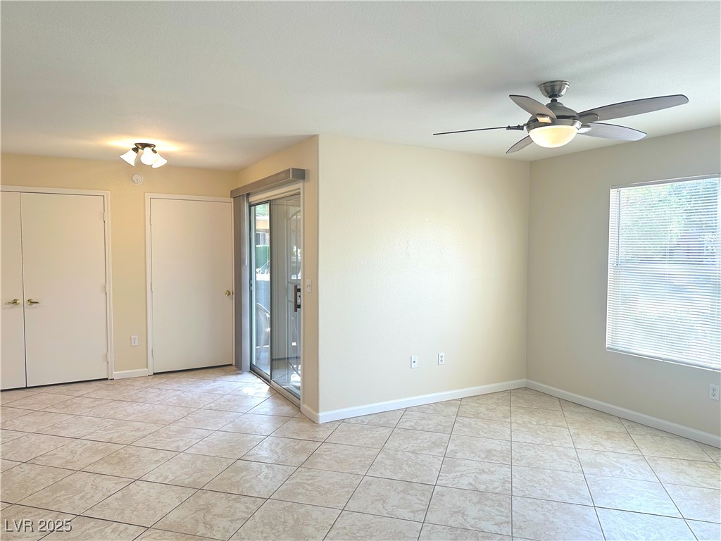 Las Vegas, Nevada 89183, United States, 2 Bedrooms Bedrooms, ,2 BathroomsBathrooms,Residential,Active,240940