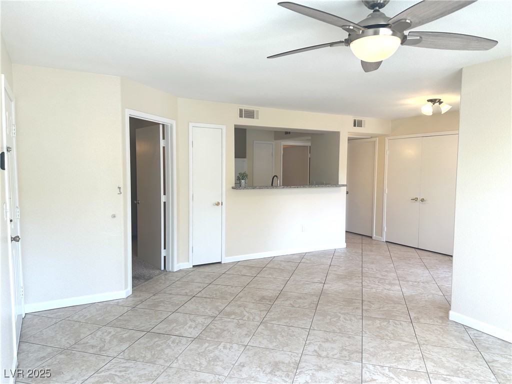 Las Vegas, Nevada 89183, United States, 2 Bedrooms Bedrooms, ,2 BathroomsBathrooms,Residential,Active,240940