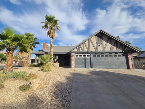 Homes For Sale - 319 Esquina Drive<br/> Henderson, NV 89014