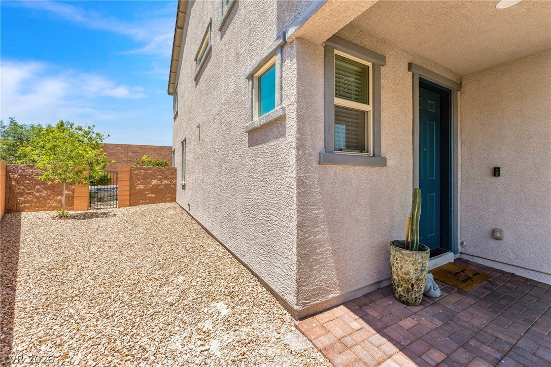 5981 Smith Valley Road