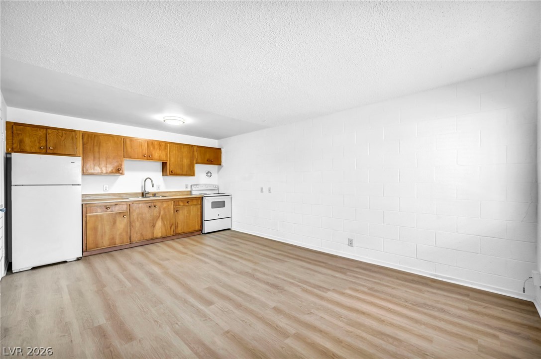 3720 S Royal Crest Circle 6