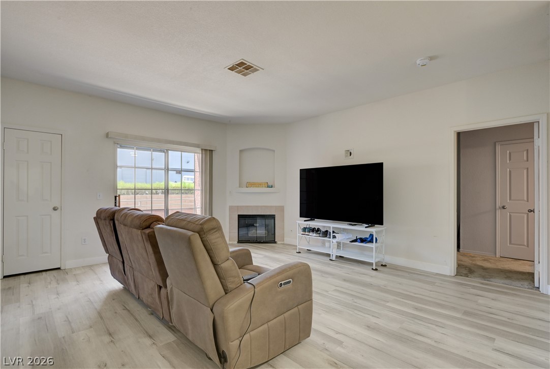 4730 E Craig Road 1155