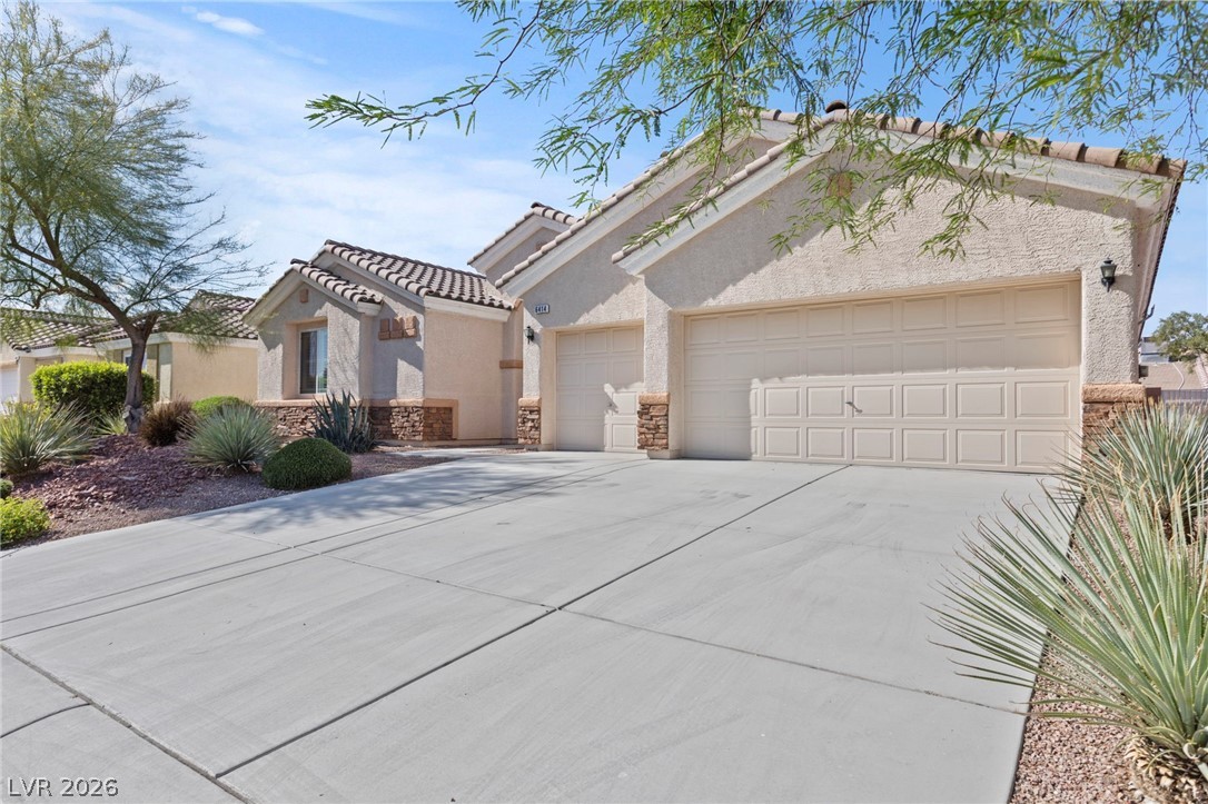 6414 White Tiger Court