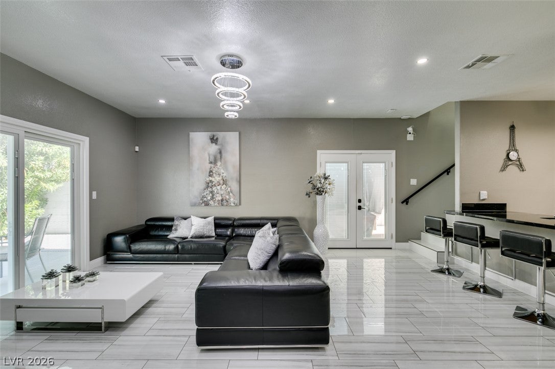 1412 W Bow Creek Court