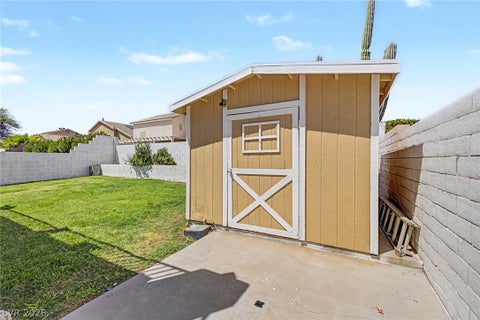 Tiny photo for 977 Cedar Pines Street, Henderson, NV 89011 (MLS # 2800661)