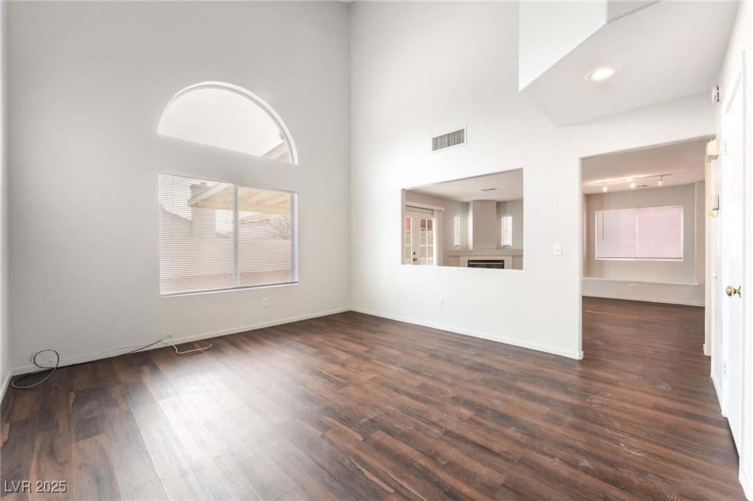 1904 Cedar Bluffs Way