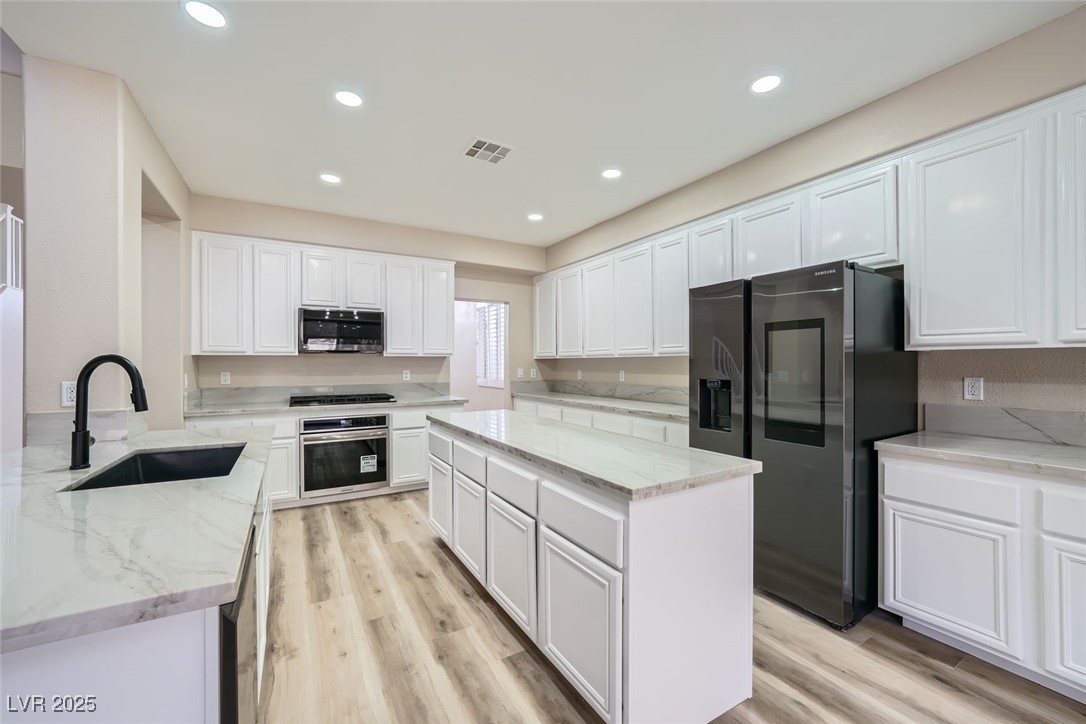 Las Vegas, Nevada 89147, United States, 4 Bedrooms Bedrooms, ,4 BathroomsBathrooms,Residential,Active,151726