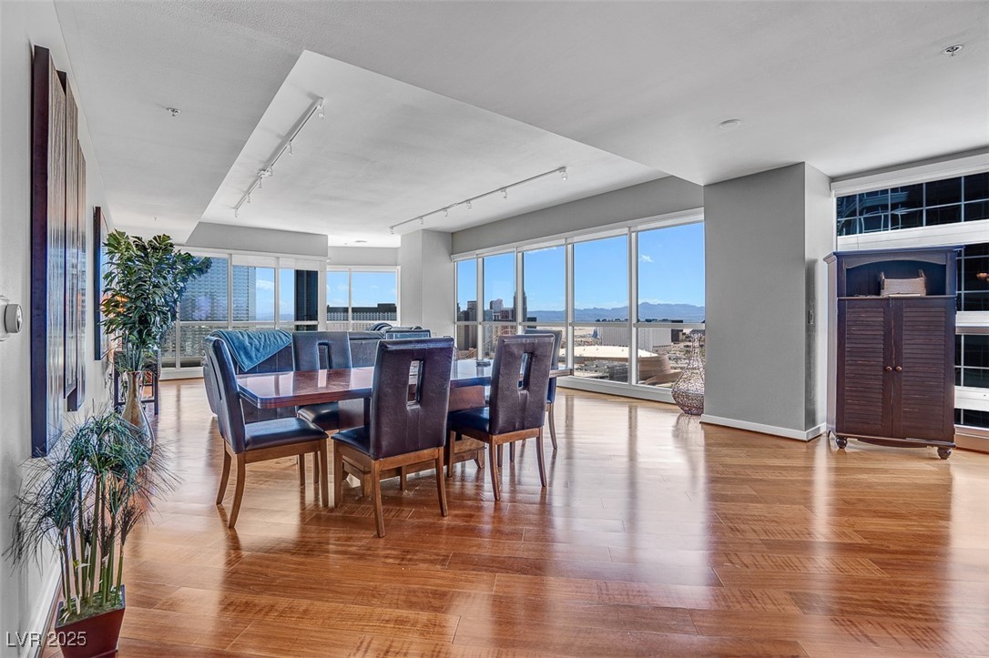 4525 Dean Martin Drive 2506