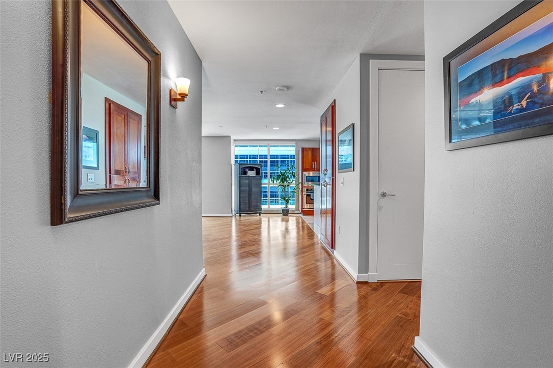 4525 Dean Martin Drive 2506