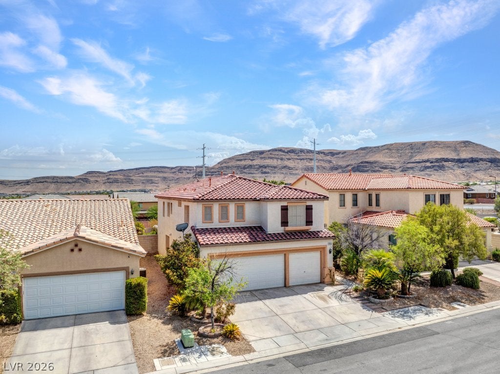 10143 Canyon Hills Avenue
