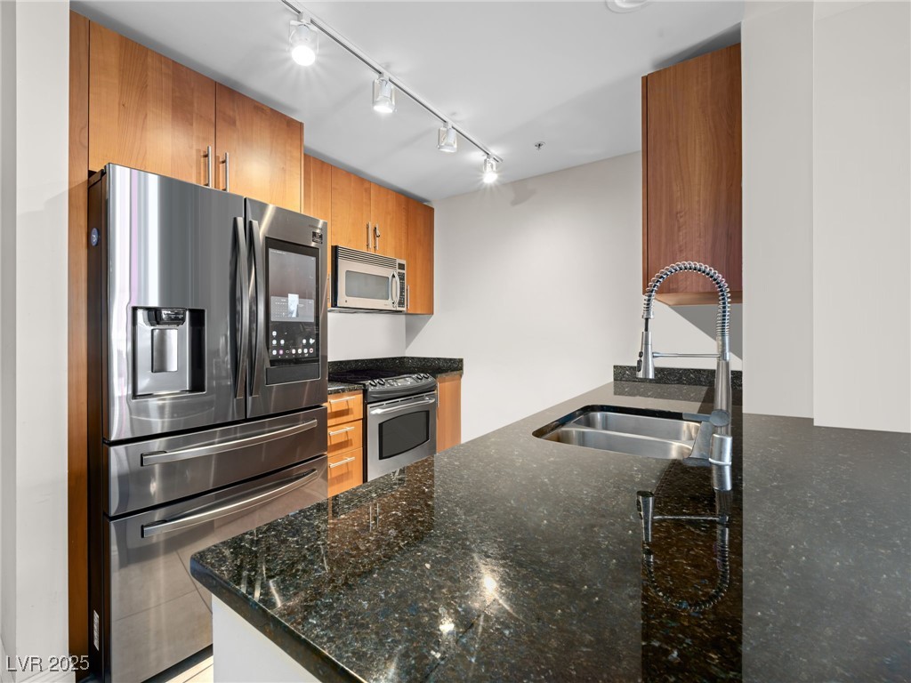 200 W Sahara Avenue 1703