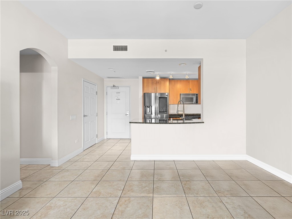 200 W Sahara Avenue 1703