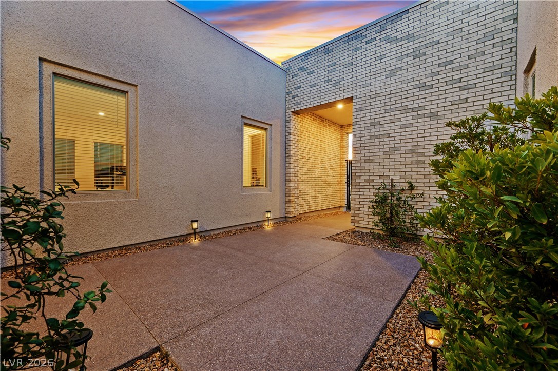 472 Sand Dune Arch Street