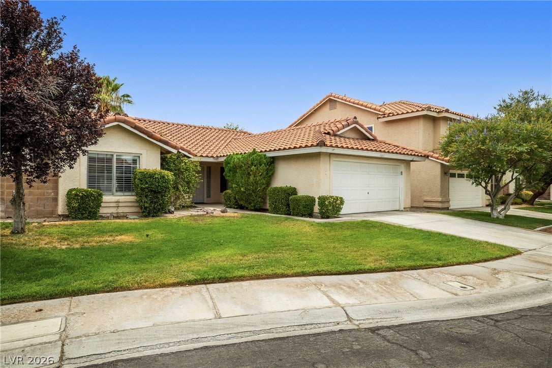 2803 Camelback Lane