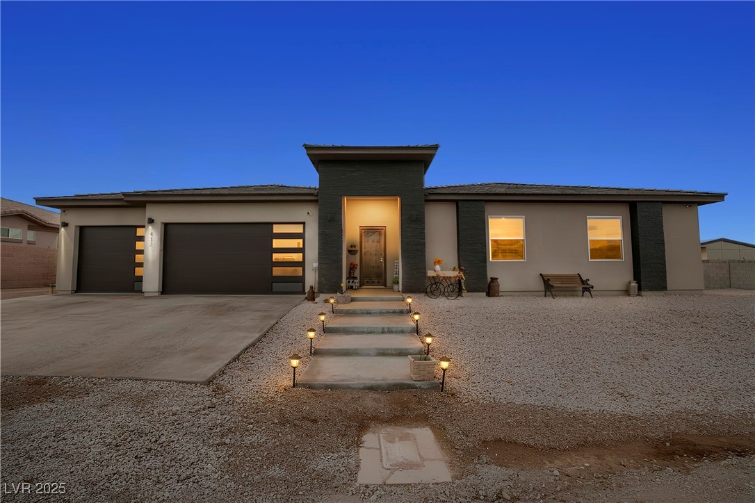 432 N Racetrack Road