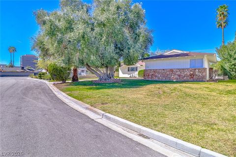 1605 Bryn Mawr Avenue Las Vegas NV 89102