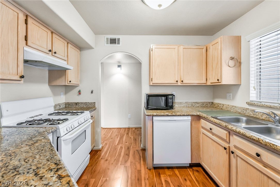 698 S Racetrack Road 1512