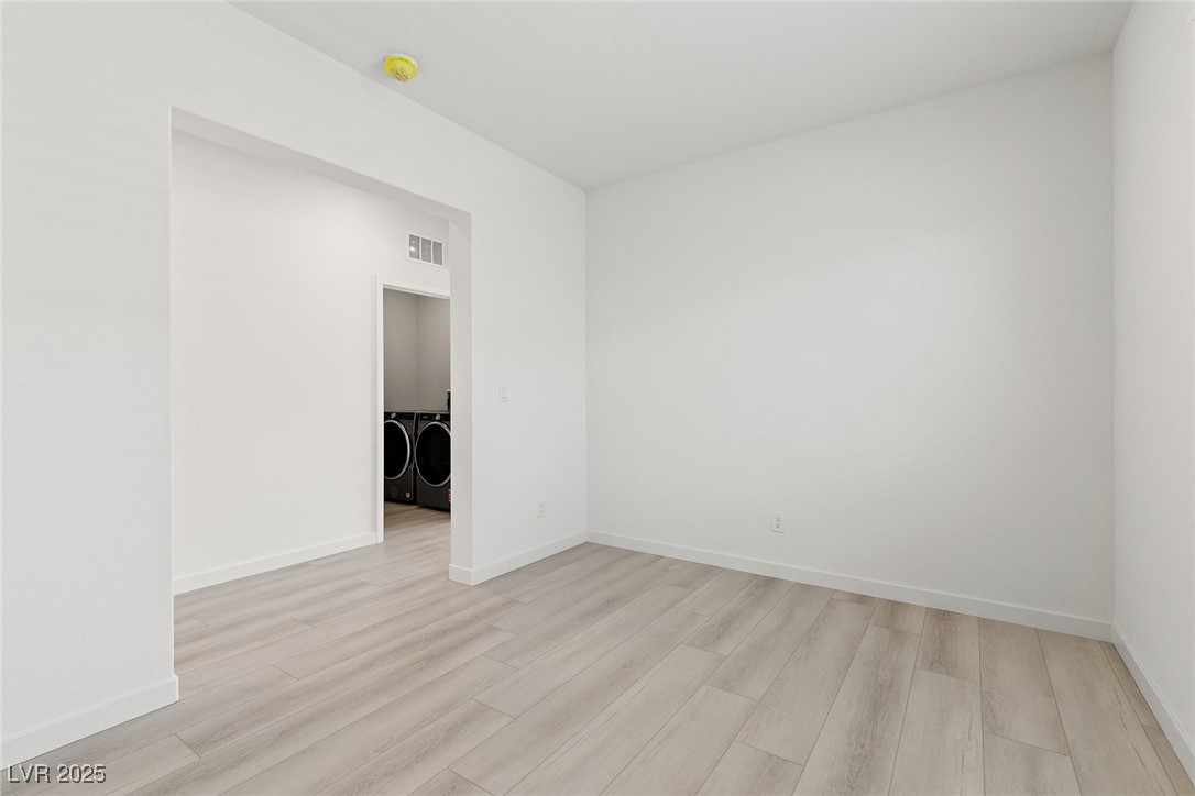 2727 Avril Point Street