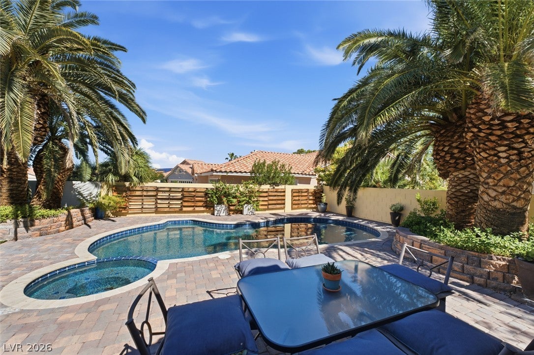 8212 Arch Bay Lane