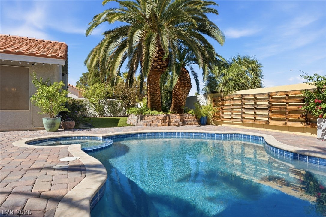 8212 Arch Bay Lane