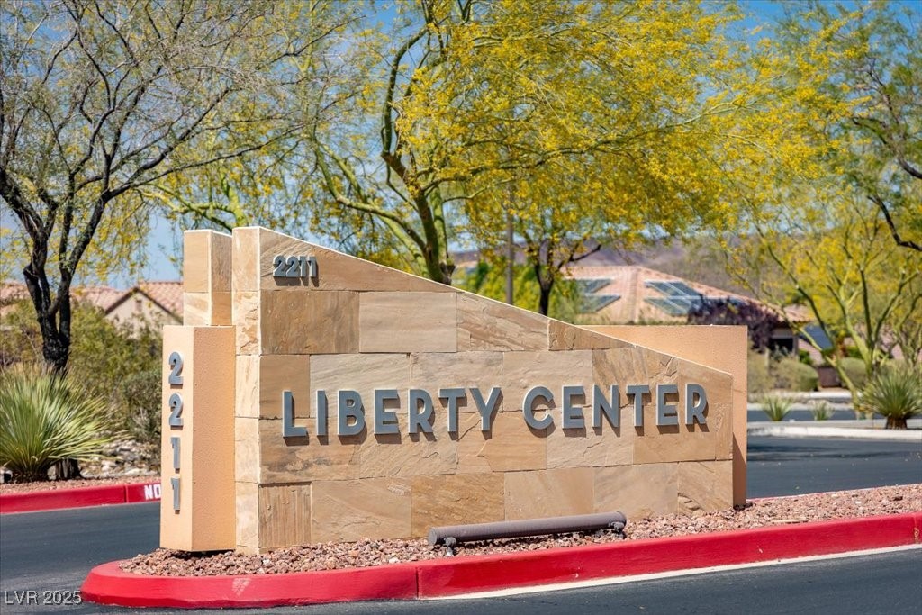 Henderson, Nevada 89044, United States, 2 Bedrooms Bedrooms, ,3 BathroomsBathrooms,Residential,Active,230899