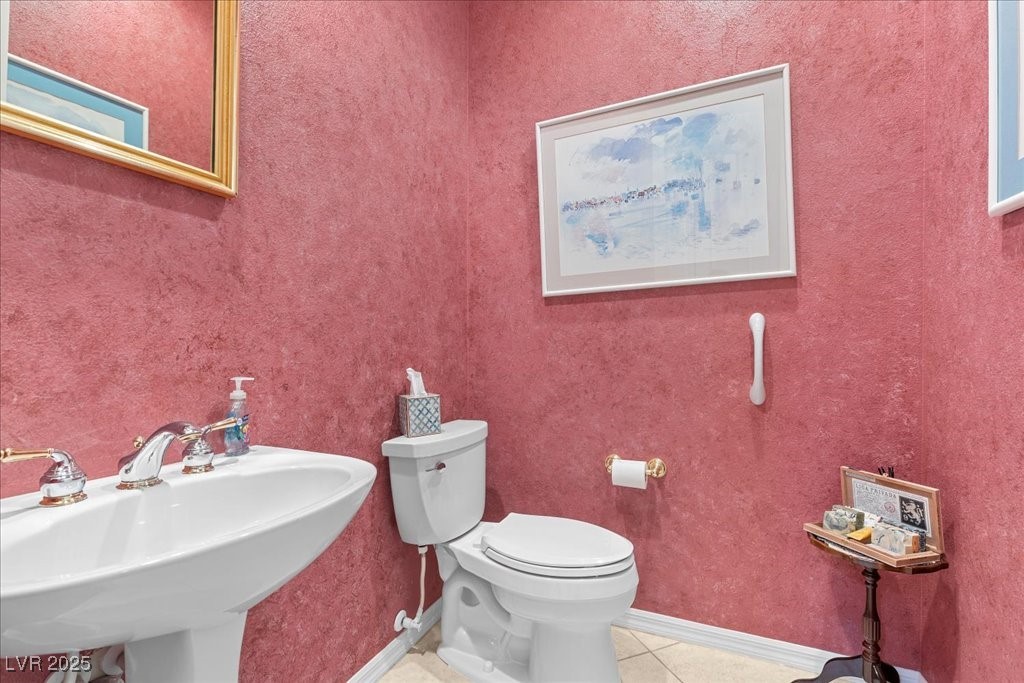 Henderson, Nevada 89044, United States, 2 Bedrooms Bedrooms, ,3 BathroomsBathrooms,Residential,Active,230899