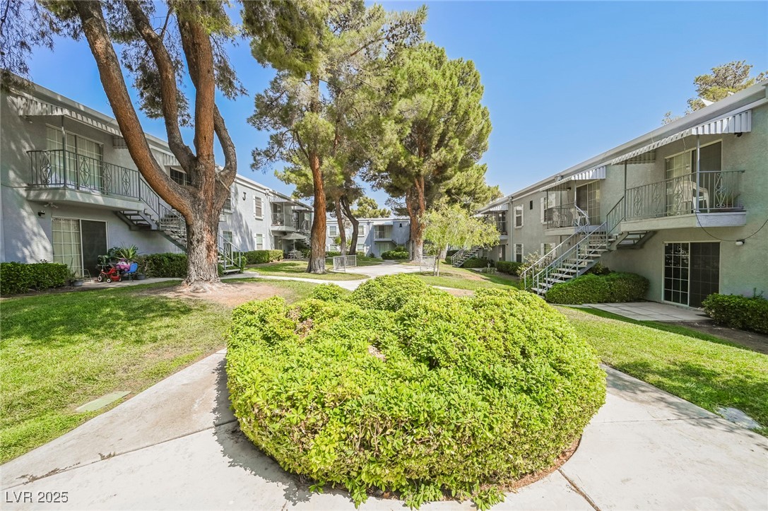 3823 S Maryland Parkway J7