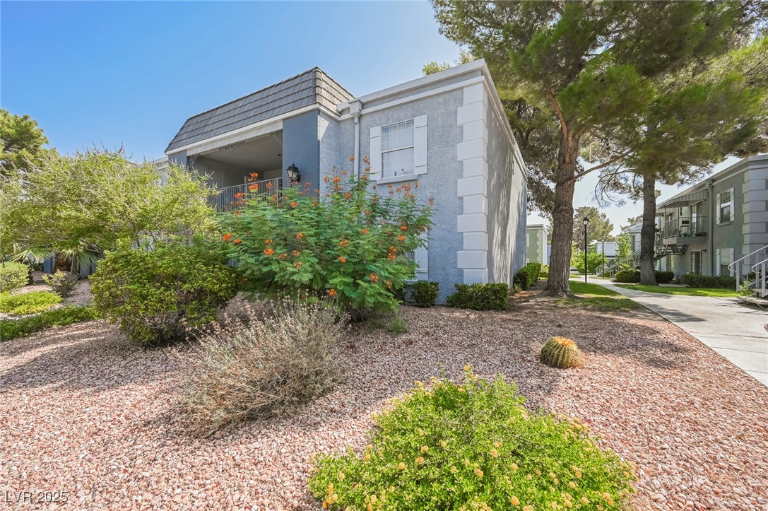 3823 S Maryland Parkway J7