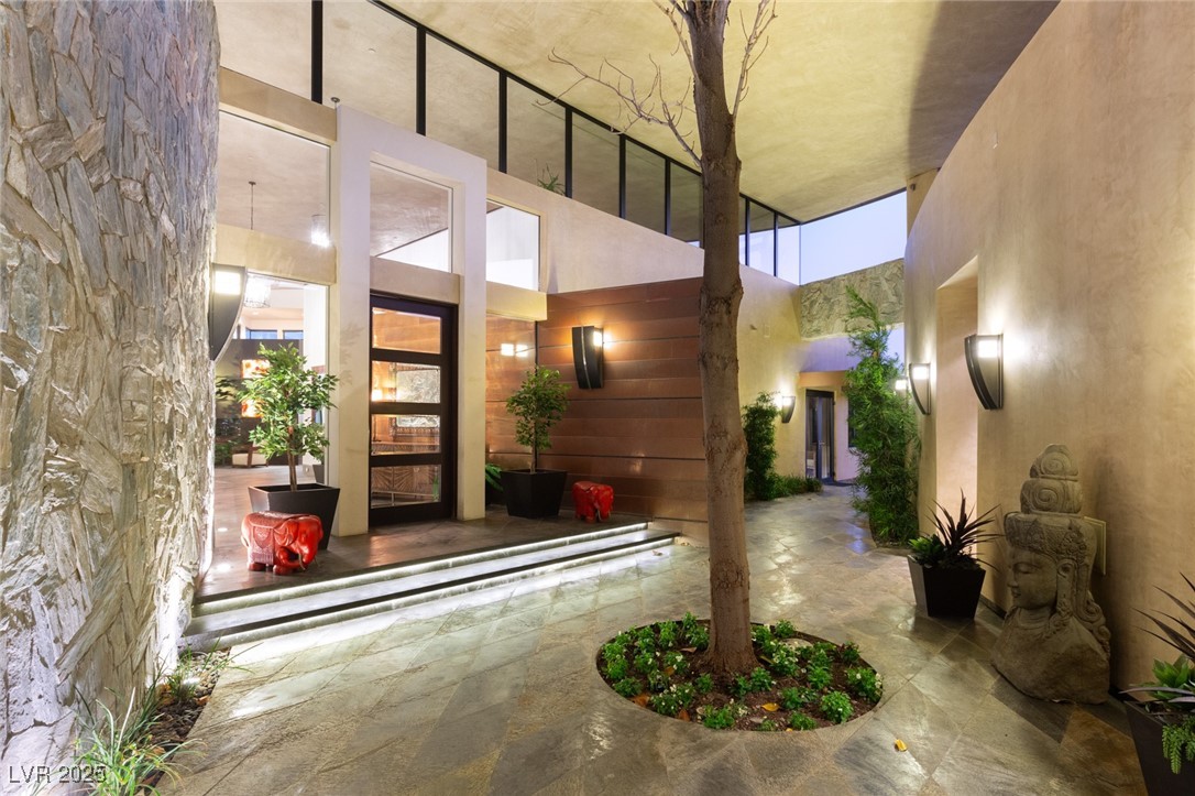 5 Promontory Ridge Drive