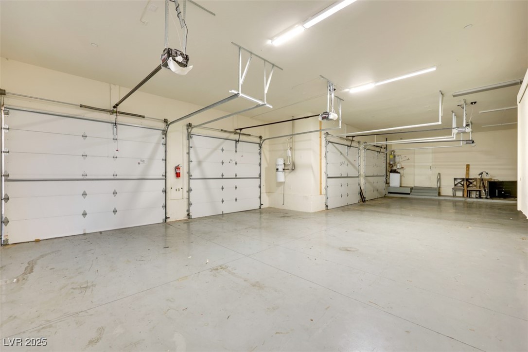 Las Vegas, Nevada 89118, United States, 6 Bedrooms Bedrooms, ,4 BathroomsBathrooms,Residential,Active,256393