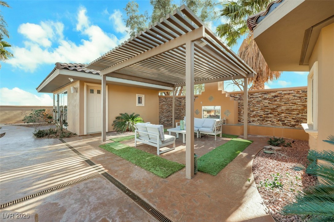 Las Vegas, Nevada 89118, United States, 6 Bedrooms Bedrooms, ,4 BathroomsBathrooms,Residential,Active,256393