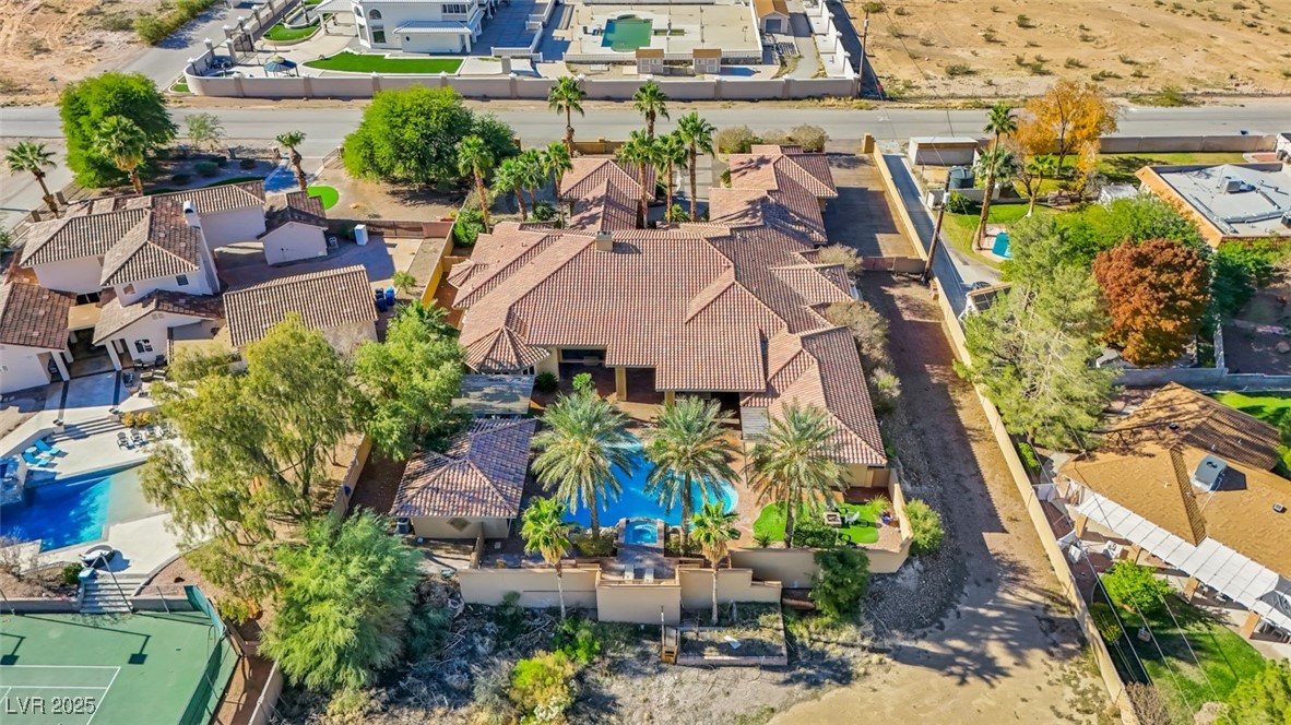 Las Vegas, Nevada 89118, United States, 6 Bedrooms Bedrooms, ,4 BathroomsBathrooms,Residential,Active,256393