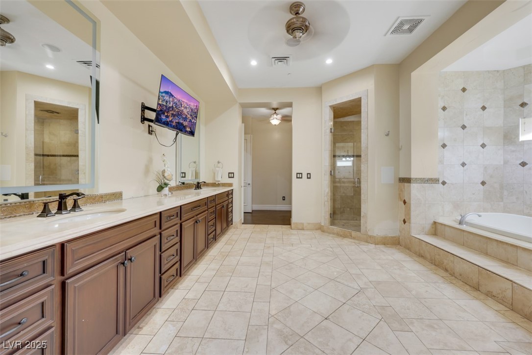 Las Vegas, Nevada 89118, United States, 6 Bedrooms Bedrooms, ,4 BathroomsBathrooms,Residential,Active,256393