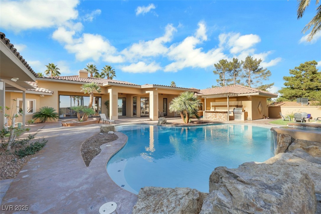 Las Vegas, Nevada 89118, United States, 6 Bedrooms Bedrooms, ,4 BathroomsBathrooms,Residential,Active,256393